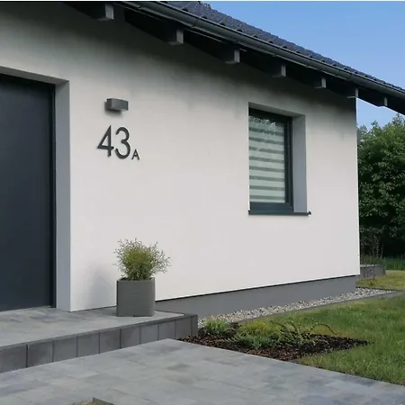 In Tupadly Mit Grill Und Terrasse *