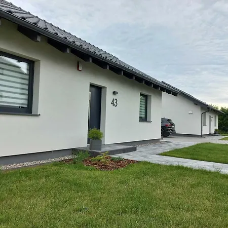 In Tupadly Mit Grill Und Terrasse